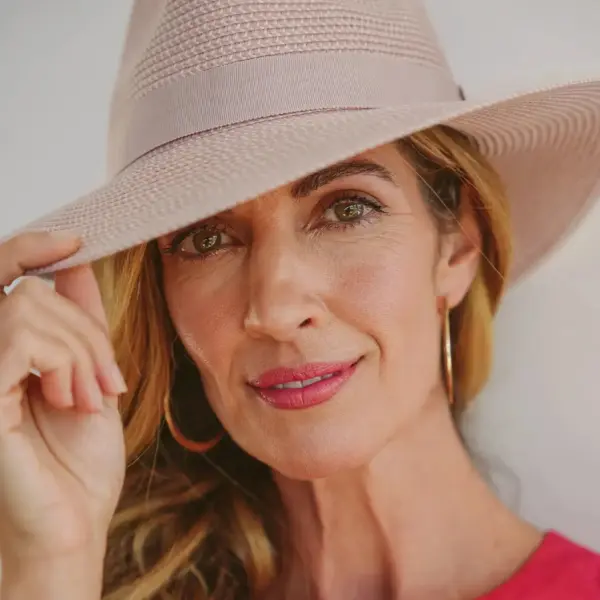 Serenity Fedora - Rose/White