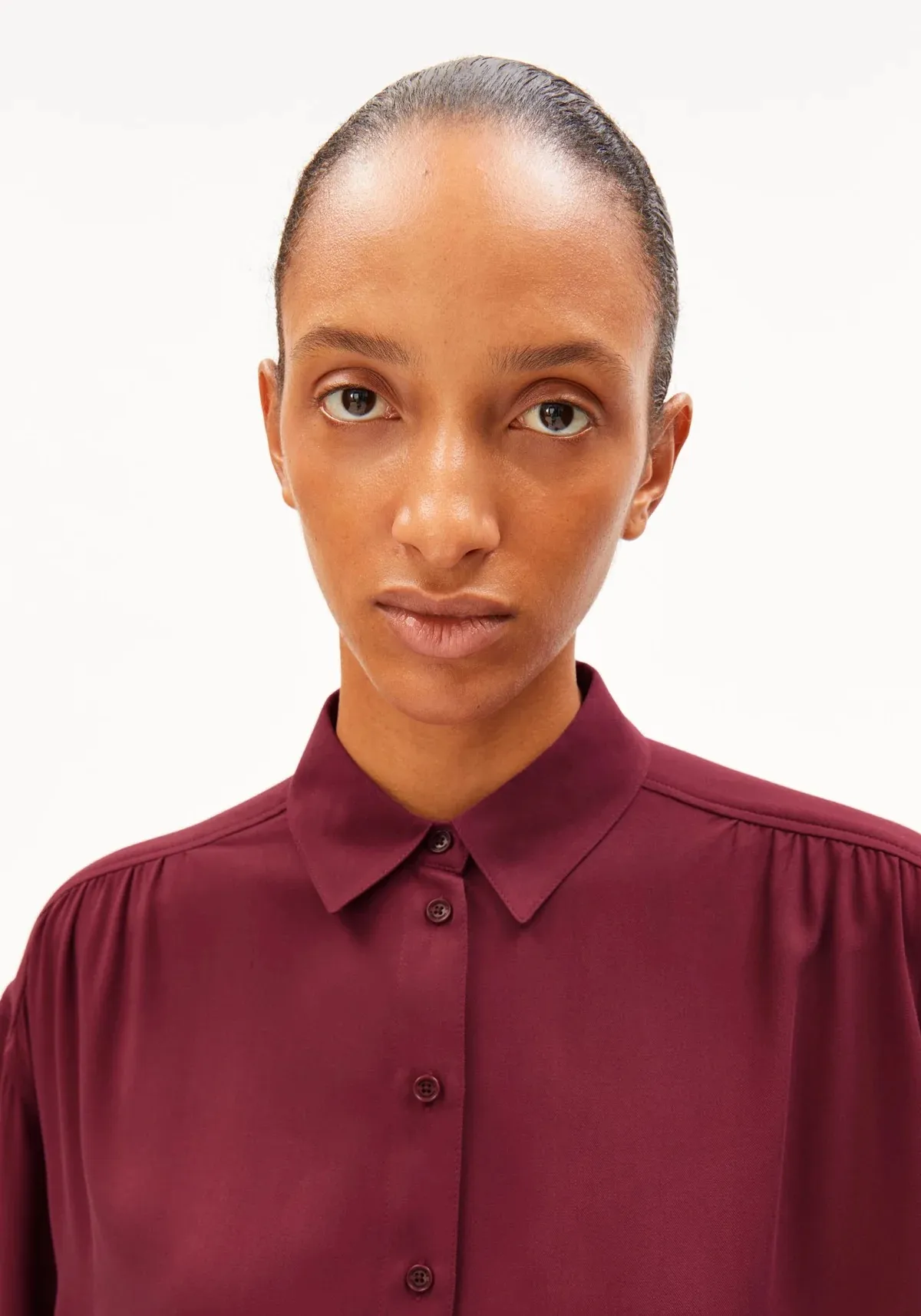 EFINARAA ECOVERO BLOUSE - Donkerrood - Afbeelding 4
