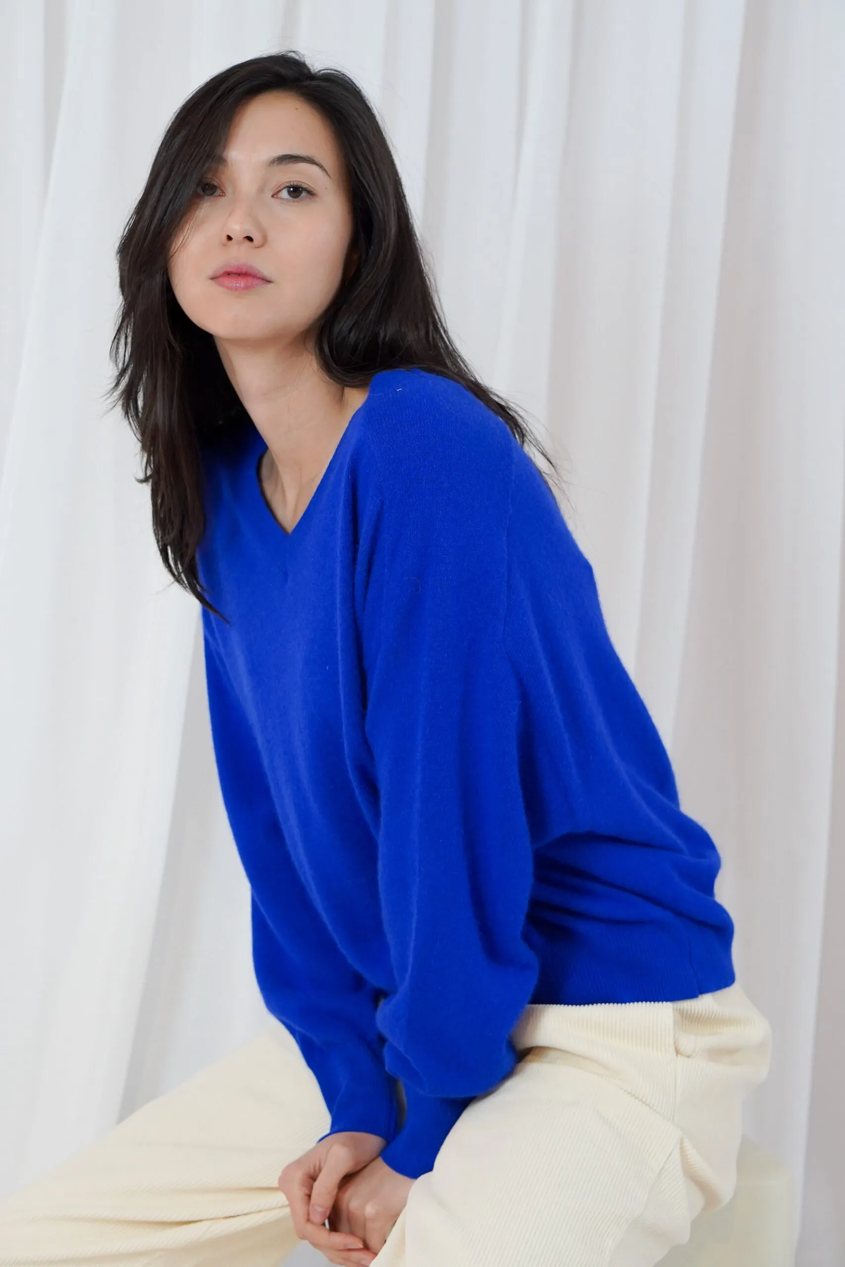 long-sleeved v- neck sweater without slits - Electric Blue - Afbeelding 2